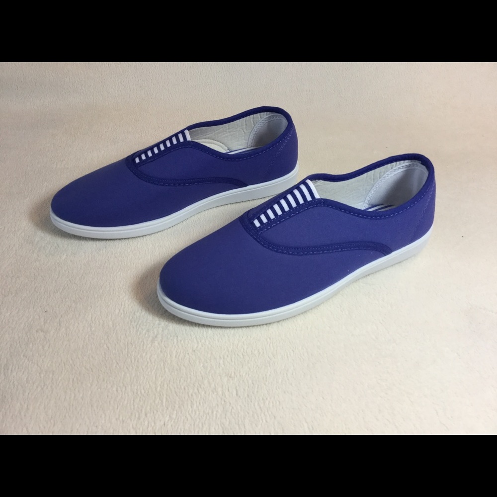 Brand new canvas flats size 8.5